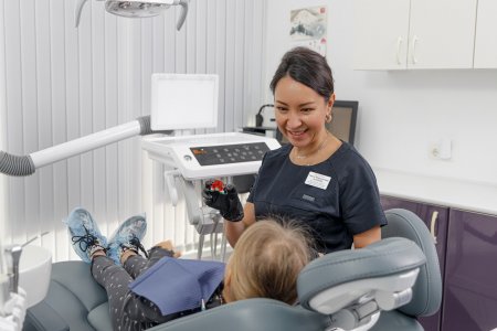 Элайнеры / незаметные брекеты Элайнеры / незаметные брекеты